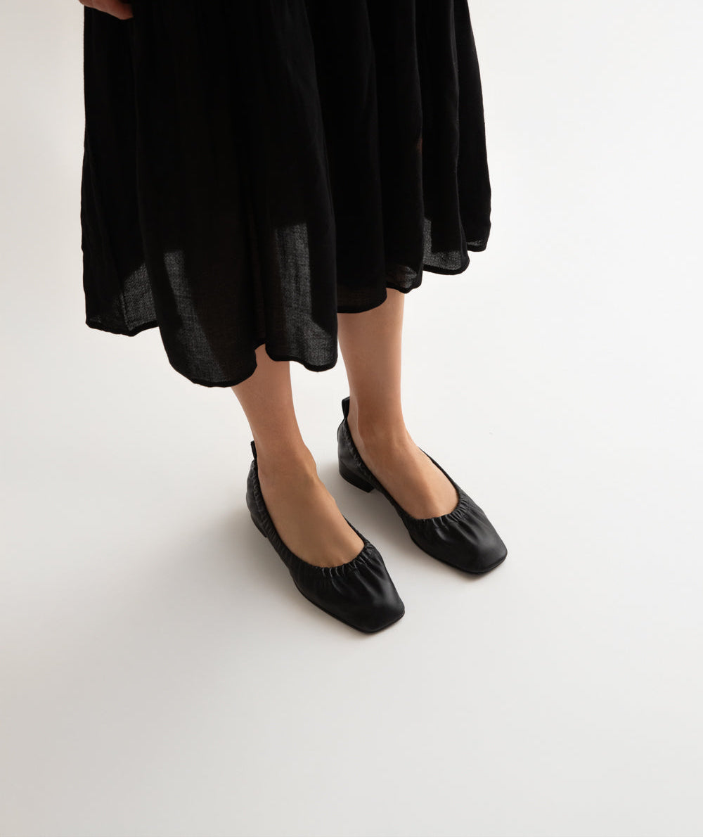 Black Leather Felia Low Heeled Gathered Ballerinas