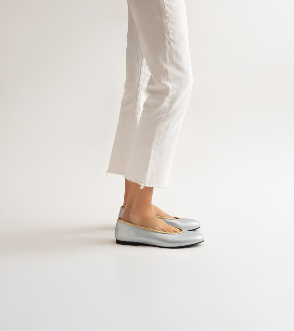 Silver Lambskin Vevi Minimal Ballerinas