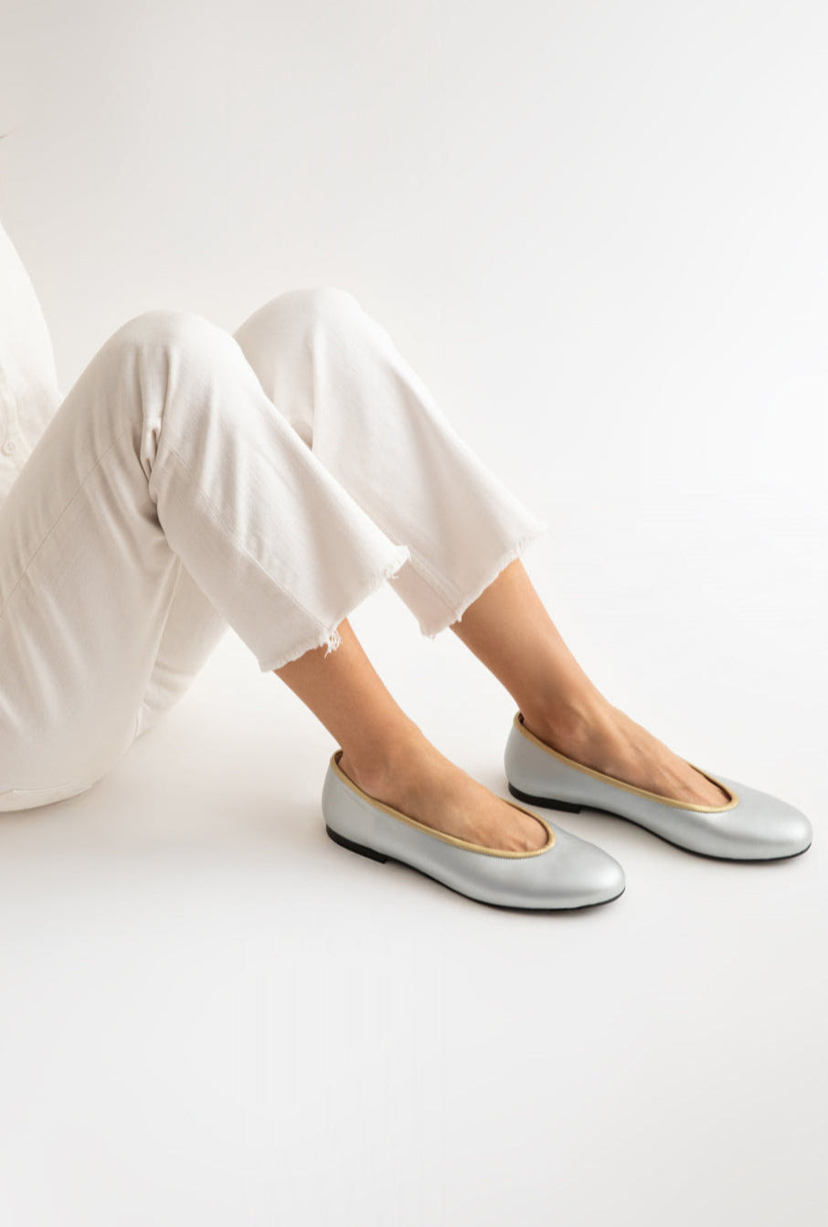 Silver Lambskin Vevi Minimal Ballerinas